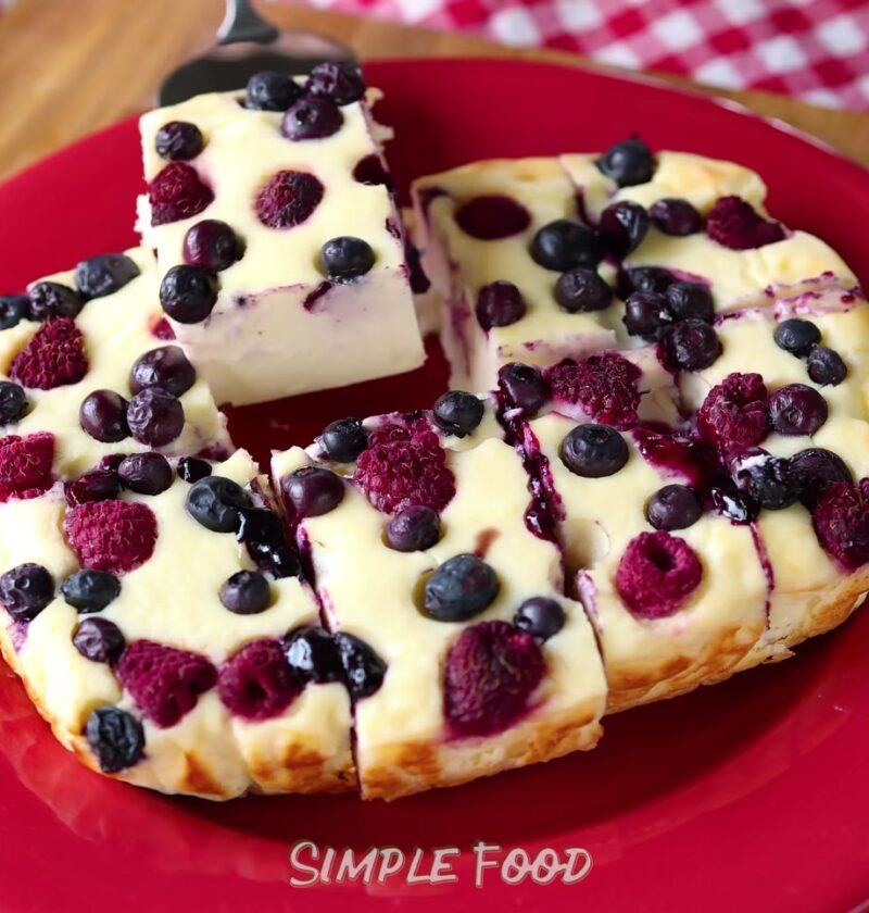 Cottage Cheese Berry Bake