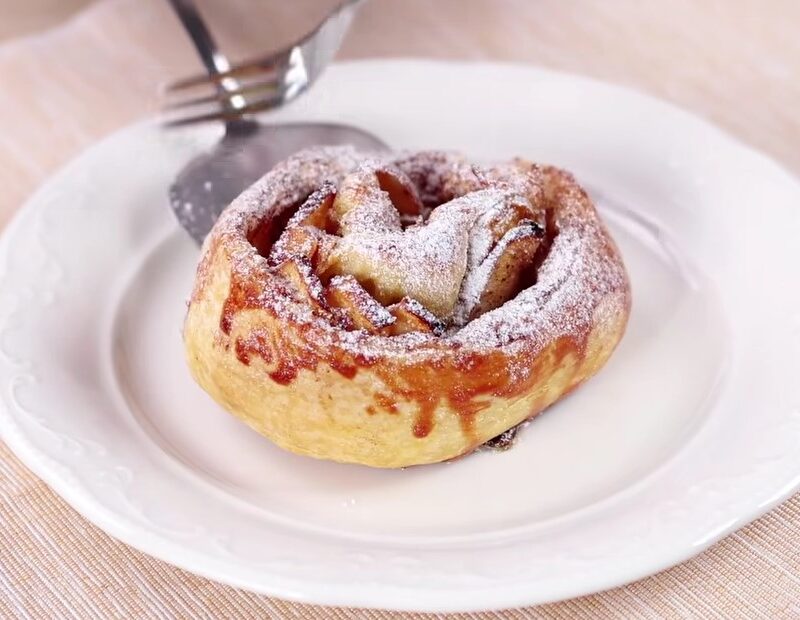 Puff Pastry Apple Swirls