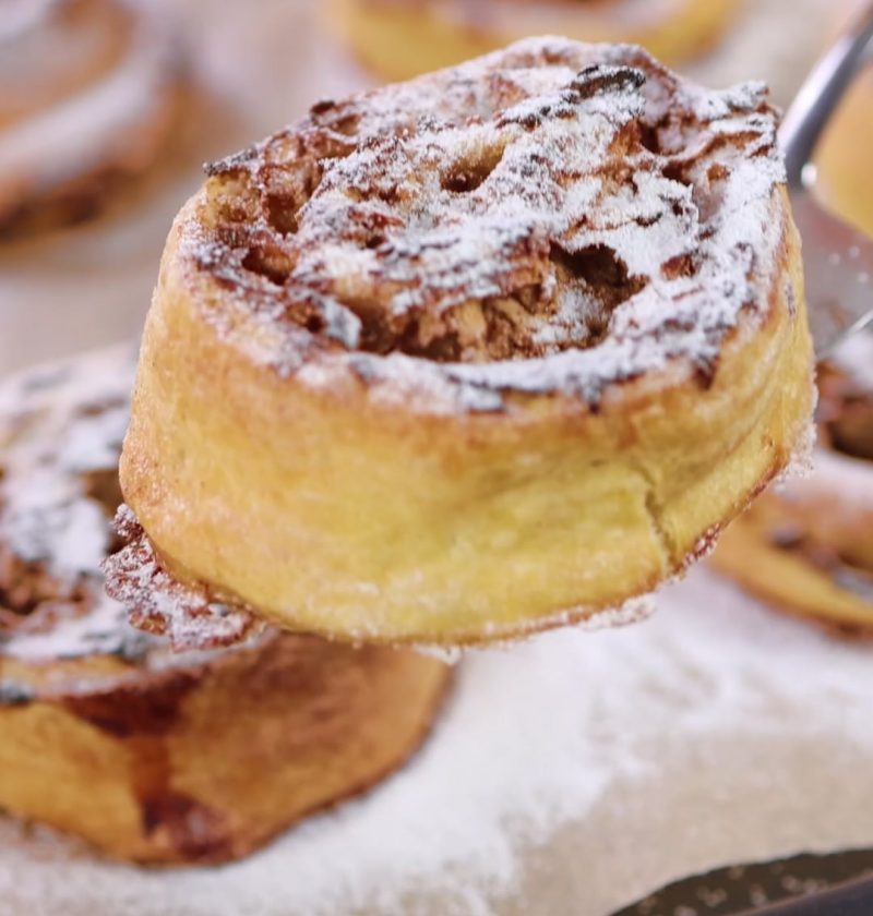 Golden Apple Puff Roll