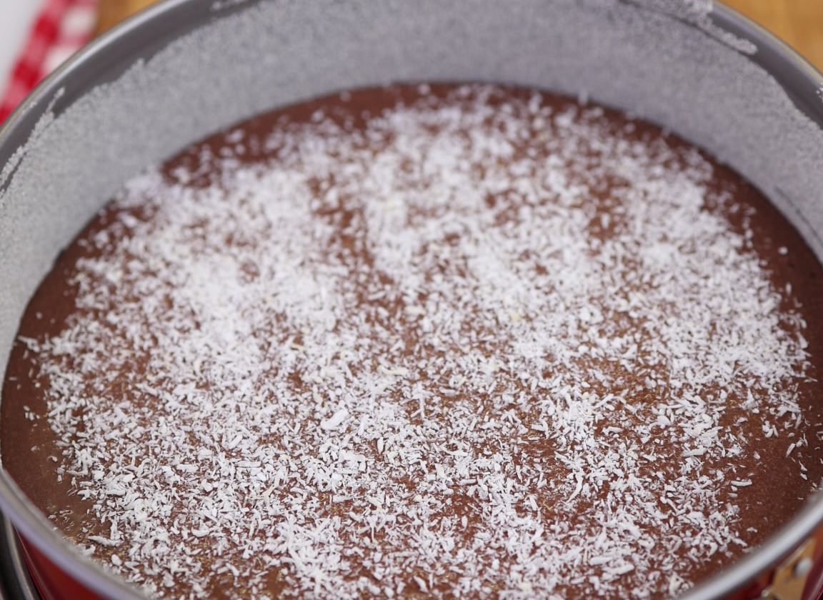 Fluffy Cocoa Semolina Cake