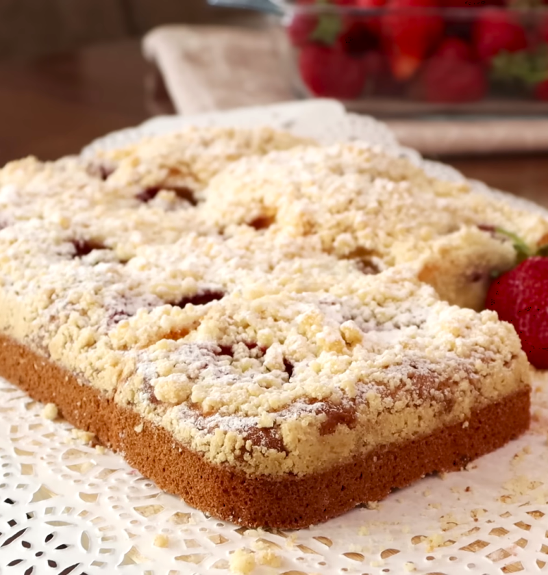 Strawberry Pie With Crumble Topping