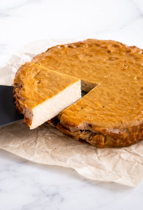 4-Ingredient Banana Greek Yogurt Cheesecake