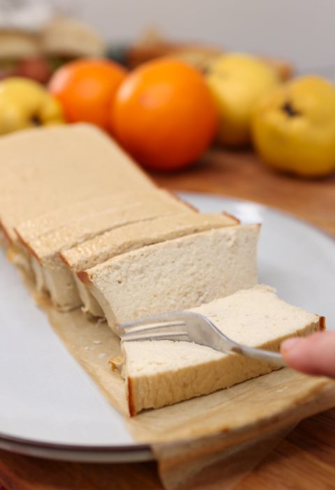 Flourless Banana Yogurt Cake