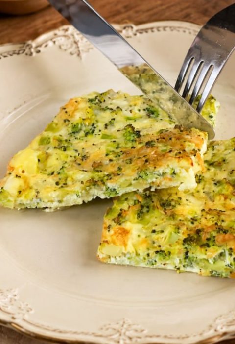 Air Fryer Broccoli, Egg & Mozzarella Bake