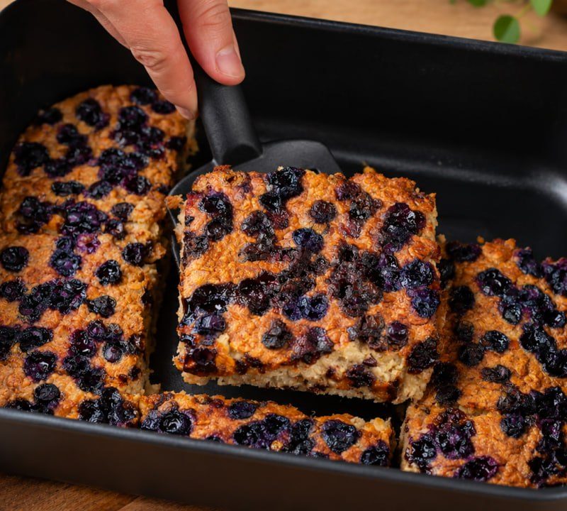 Banana Oatmeal Bake with Blueberries