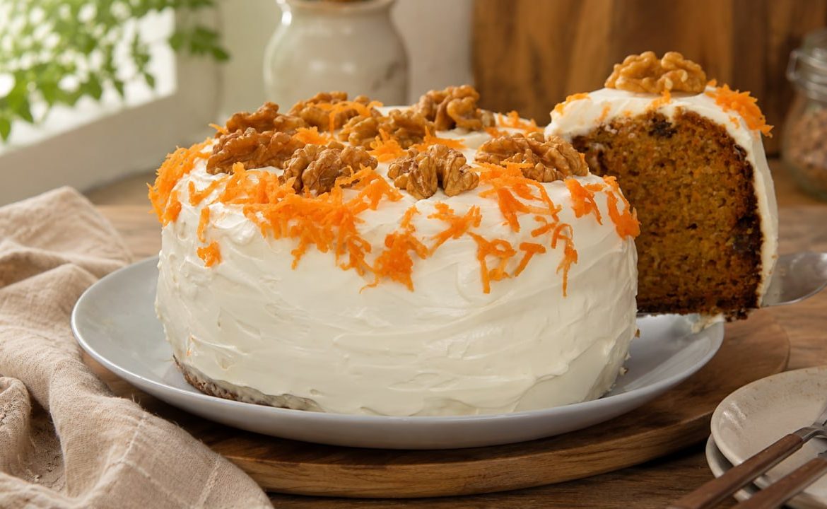 Cake With Walnut Cloud Cream