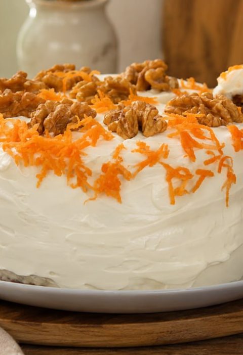 Cake With Walnut Cloud Cream
