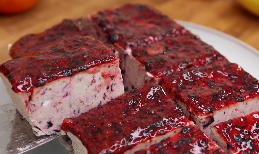 Blueberry Banana Protein Yogurt Cake (No-Bake)