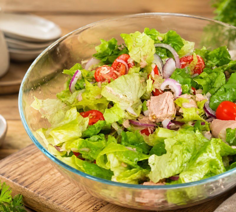 Mediterranean Tuna And Cherry Tomato Garden Salad