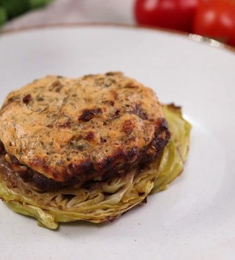 Savoury cabbage steak